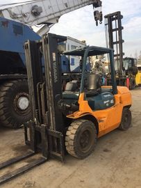 3 Tiang Digunakan Truk Forklift Diesel 7FD40 SGS Disetujui Dengan Silinder Tengah pemasok